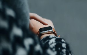 Can Someone Track My Apple Watch